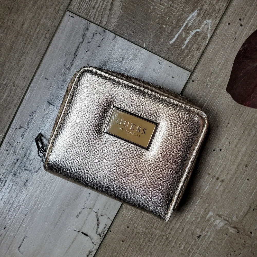 GUESS Los Angeles Abree Small Zip-Around Metallic Rose Gold Wallet NWOT